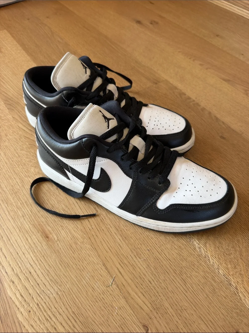 Air Jordan 1 Low Panda Black White Women’s 9.5 | DC0774-101